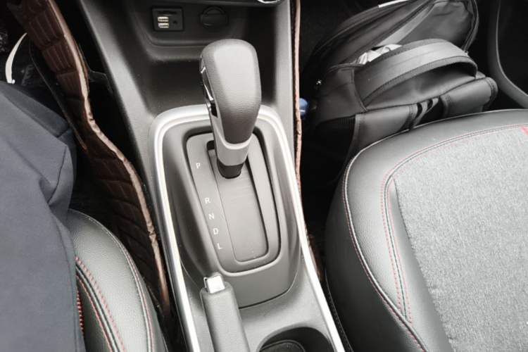Used Chevrolet Trax 2019 Redline 335T CVT Top-Tier Model China VI Standard Gear Lever