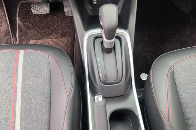 Used Chevrolet Trax 2019 Redline 335T CVT Top-Tier Model China VI Standard Gear Lever