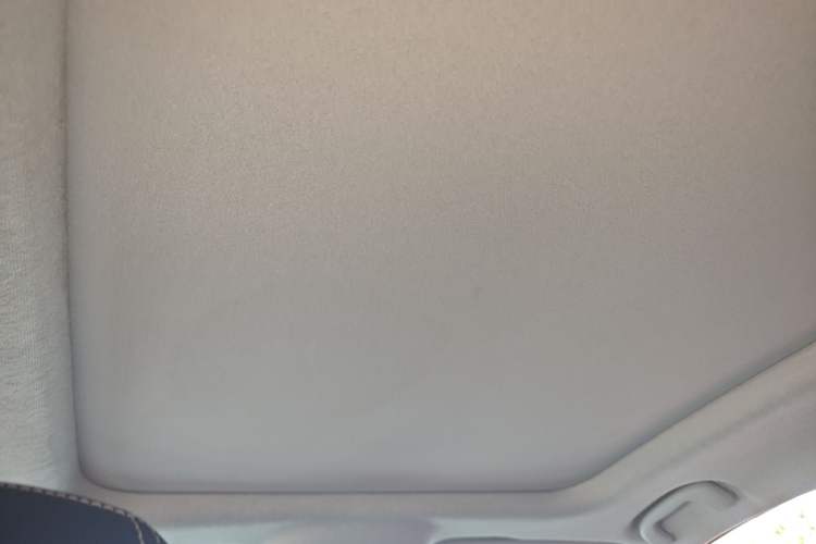 Used Chevrolet Trax 2019 Redline 335T CVT Luxury Edition China VI Standard Headliner