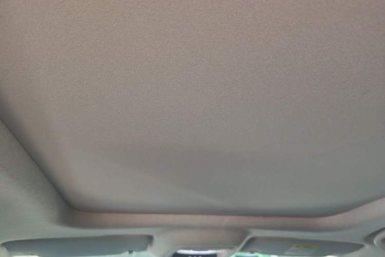 Used Chevrolet Trax 2019 Redline 325T Automatic Fun Edition China VI Standard Headliner