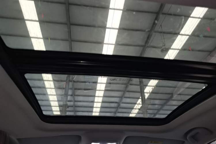 Used Chevrolet Trax 2019 Redline 325T Automatic Fun Edition China VI Standard Headliner