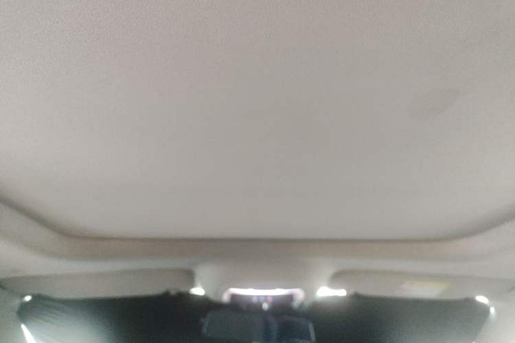 Used Chevrolet Trax 2019 Redline 335T CVT Top-Tier Model China VI Standard Headliner