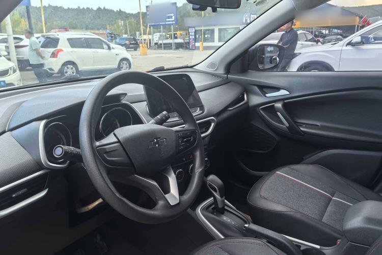 Used Chevrolet Trax 2019 Redline 325T Automatic Fun Edition China VI Standard Interior 1