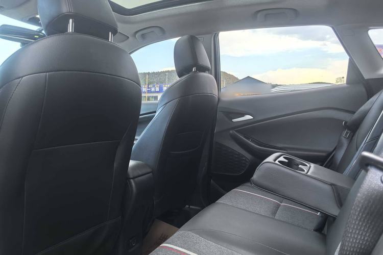 Used Chevrolet Trax 2019 Redline 325T Automatic Fun Edition China VI Standard Interior 2
