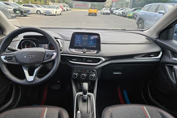 Used Chevrolet Trax 2019 Redline 335T CVT Top-Tier Model China VI Standard Interior 3