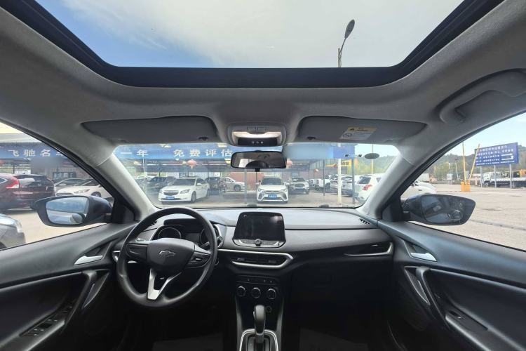 Used Chevrolet Trax 2019 Redline 325T Automatic Fun Edition China VI Standard Interior 3
