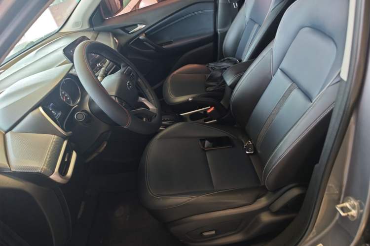 Used Chevrolet Trax 2019 Redline 335T CVT Luxury Edition China VI Standard Left Front Seat