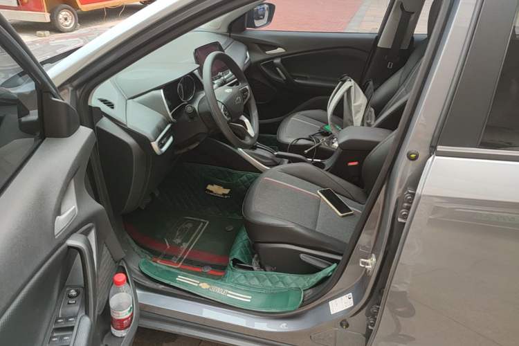 Used Chevrolet Trax 2019 Redline 335T CVT Top-Tier Model China VI Standard Left Front Seat