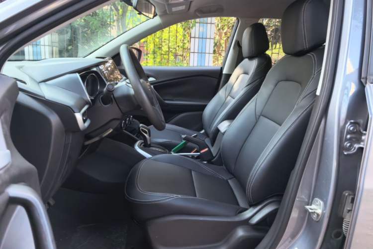 Used Chevrolet Trax 2019 Redline 335T CVT Trendy Version China VI Standard Left Front Seat