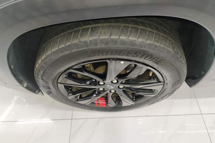 Used Chevrolet Trax 2019 Redline 325T Automatic Fun Edition China VI Standard Left Front Wheel Hub