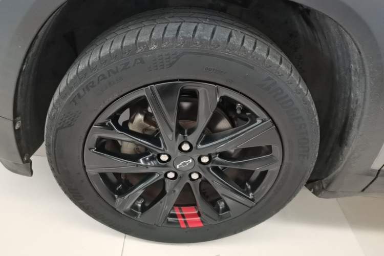 Used Chevrolet Trax 2019 Redline 325T Automatic Fun Edition China VI Standard Left Front Wheel Hub
