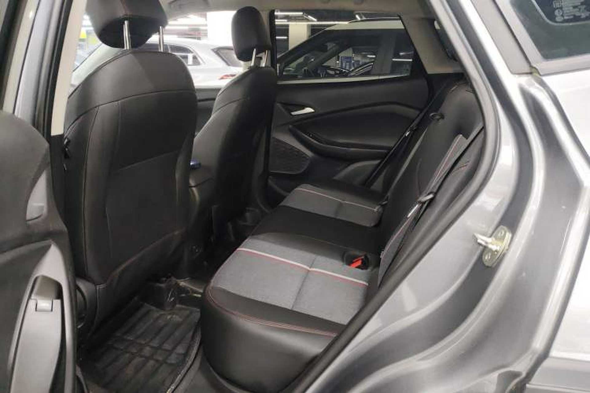 Used Chevrolet Trax 2019 Redline 325T Automatic Fun Edition China VI Standard Left Rear Seat