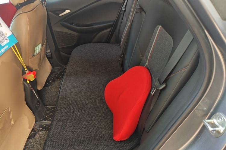 Used Chevrolet Trax 2019 Redline 335T CVT Top-Tier Model China VI Standard Left Rear Seat
