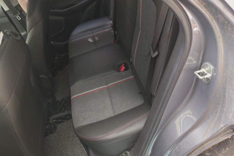 Used Chevrolet Trax 2019 Redline 325T Automatic Fun Edition China VI Standard Left Rear Seat