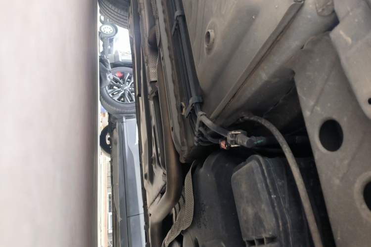 Used Chevrolet Trax 2019 Redline 335T CVT Top-Tier Model China VI Standard Left Side Sill