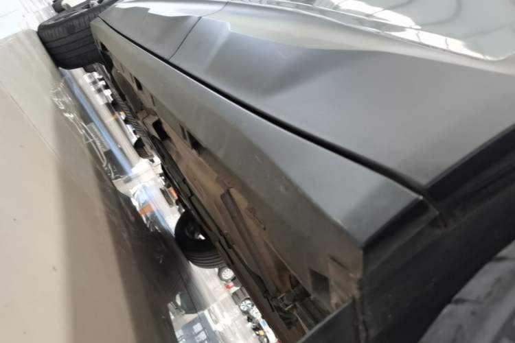 Used Chevrolet Trax 2019 Redline 325T Automatic Fun Edition China VI Standard Left Side Sill