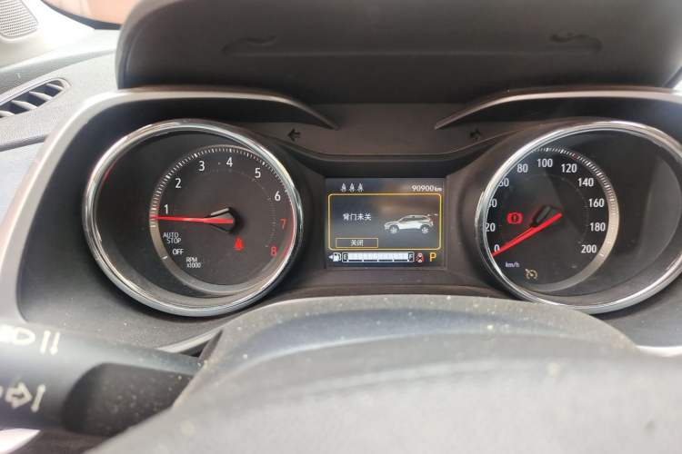 Used Chevrolet Trax 2019 Redline 335T CVT Luxury Edition China VI Standard Odometer Close Up