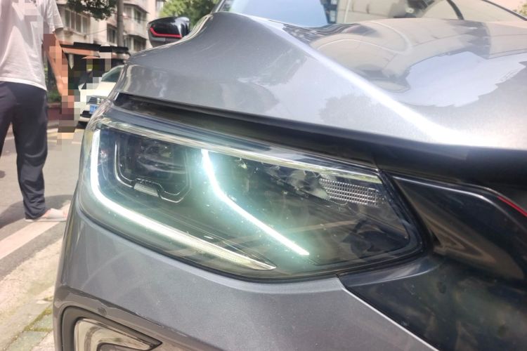 Used Chevrolet Trax 2019 Redline 335T CVT Luxury Edition China VI Standard Right Front Headlight