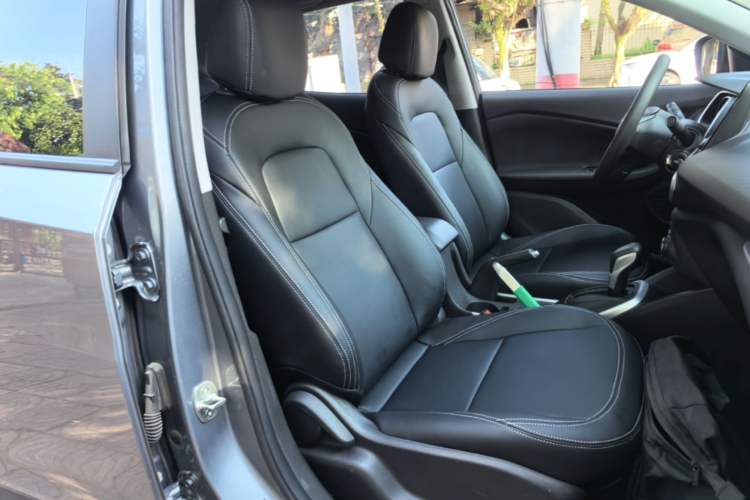 Used Chevrolet Trax 2019 Redline 335T CVT Trendy Version China VI Standard Right Front Seat