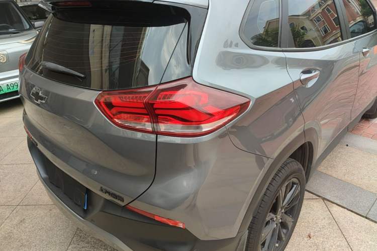 Used Chevrolet Trax 2019 Redline 335T CVT Top-Tier Model China VI Standard Right Rear Taillight
