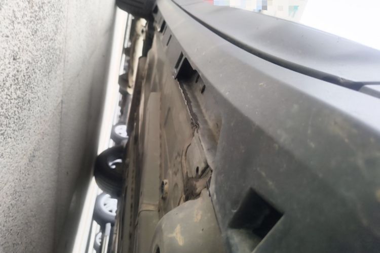 Used Chevrolet Trax 2019 Redline 335T CVT Top-Tier Model China VI Standard Right Side Sill
