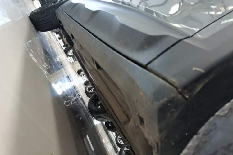 Used Chevrolet Trax 2019 Redline 325T Automatic Fun Edition China VI Standard Right Side Sill