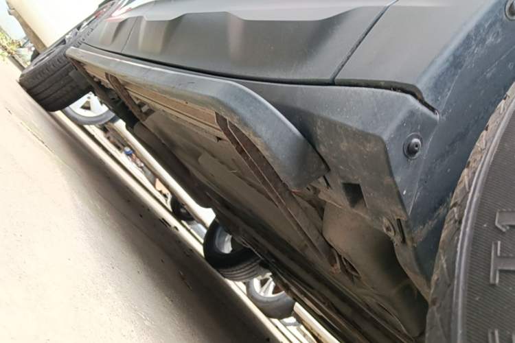 Used Chevrolet Trax 2019 Redline 335T CVT Luxury Edition China VI Standard Right Side Sill