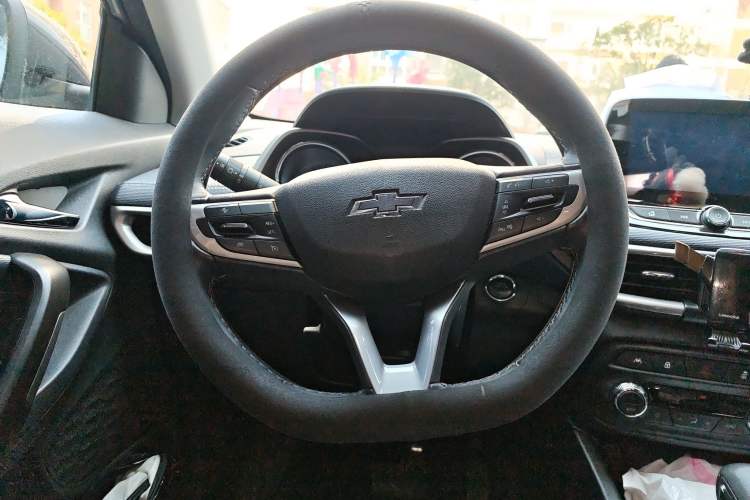 Used Chevrolet Trax 2019 Redline 335T CVT Luxury Edition China VI Standard Steering Wheel