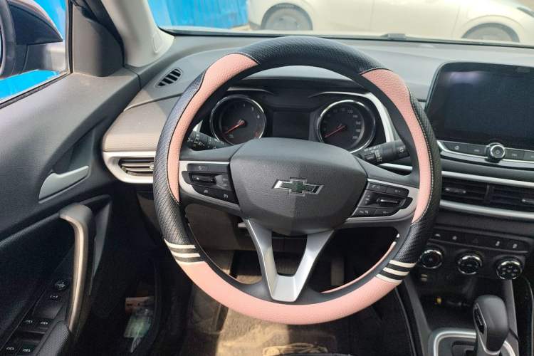 Used Chevrolet Trax 2019 Redline 335T CVT Top-Tier Model China VI Standard Steering Wheel