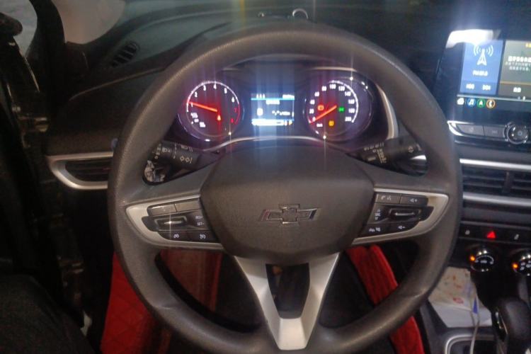 Used Chevrolet Trax 2019 Redline 335T CVT Top-Tier Model China VI Standard Steering Wheel