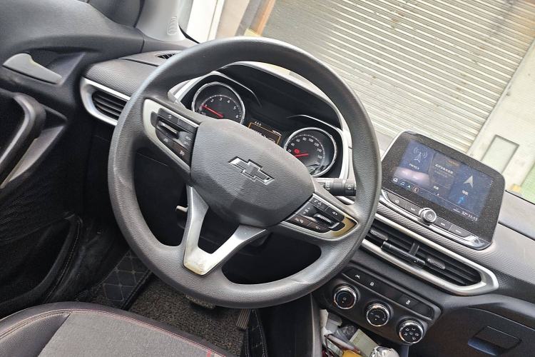 Used Chevrolet Trax 2019 Redline 335T CVT Top-Tier Model China VI Standard Steering Wheel