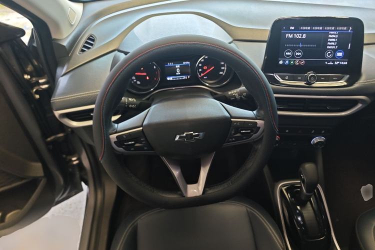 Used Chevrolet Trax 2019 Redline 335T CVT Luxury Edition China VI Standard Steering Wheel