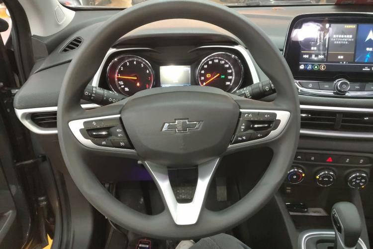 Used Chevrolet Trax 2019 Redline 335T CVT Top-Tier Model China VI Standard Steering Wheel