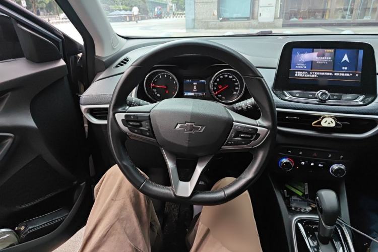 Used Chevrolet Trax 2019 Redline 335T CVT Luxury Edition China VI Standard Steering Wheel