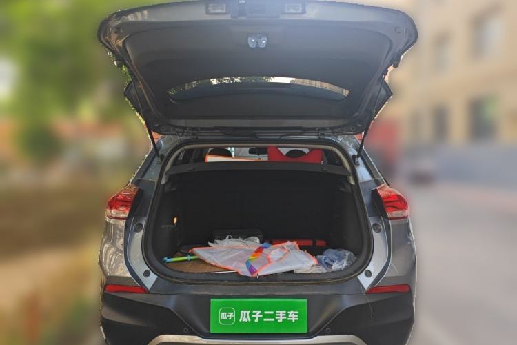 Used Chevrolet Trax 2019 Redline 335T CVT Top-Tier Model China VI Standard Trunk