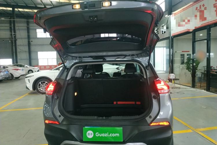 Used Chevrolet Trax 2019 Redline 325T Automatic Fun Edition China VI Standard Trunk