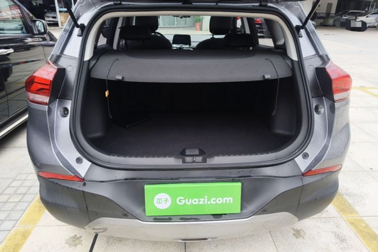 Used Chevrolet Trax 2019 Redline 335T CVT Top-Tier Model China VI Standard Trunk
