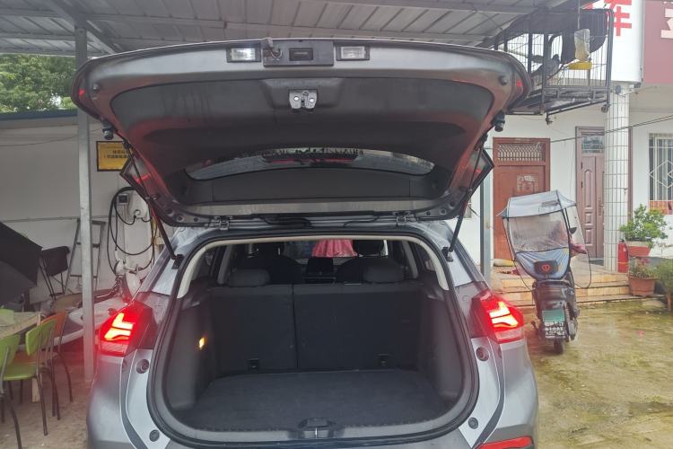 Used Chevrolet Trax 2019 Redline 335T CVT Trendy Version China VI Standard Trunk