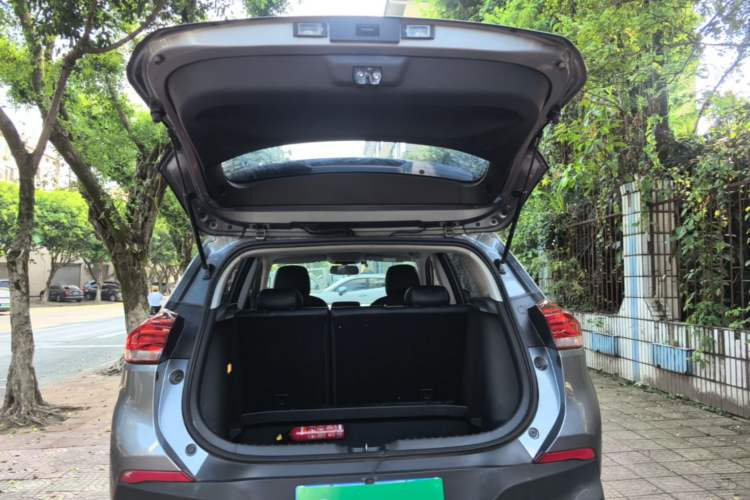 Used Chevrolet Trax 2019 Redline 335T CVT Trendy Version China VI Standard Trunk