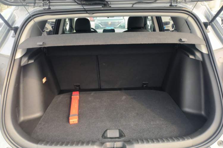 Used Chevrolet Trax 2019 Redline 335T CVT Top-Tier Model China VI Standard Trunk