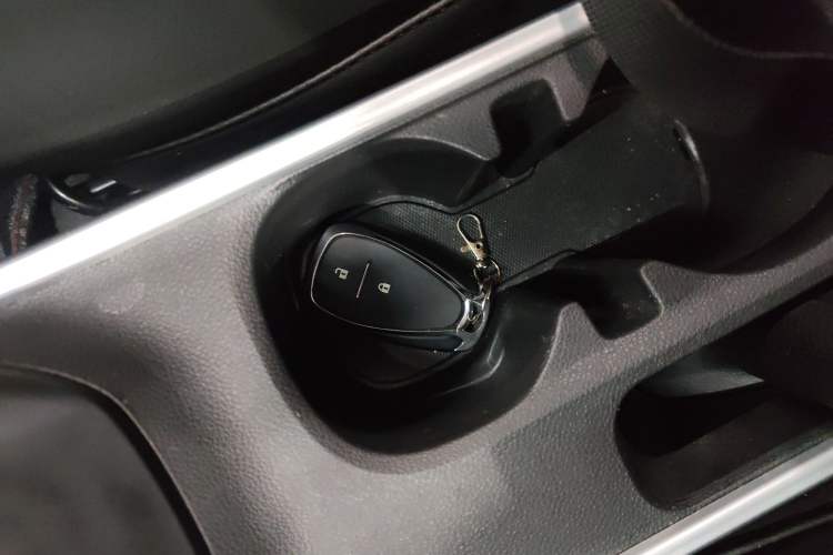 Used Chevrolet Trax 2019 Redline 325T Automatic Fun Edition China VI Standard Vehicle Key
