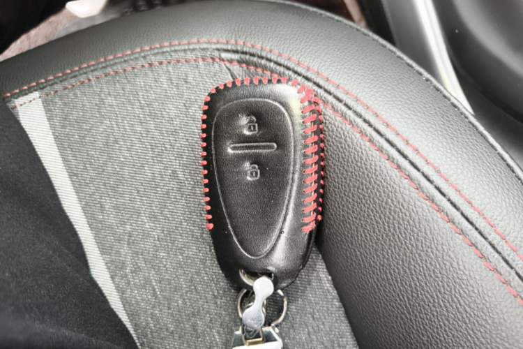 Used Chevrolet Trax 2019 Redline 335T CVT Top-Tier Model China VI Standard Vehicle Key