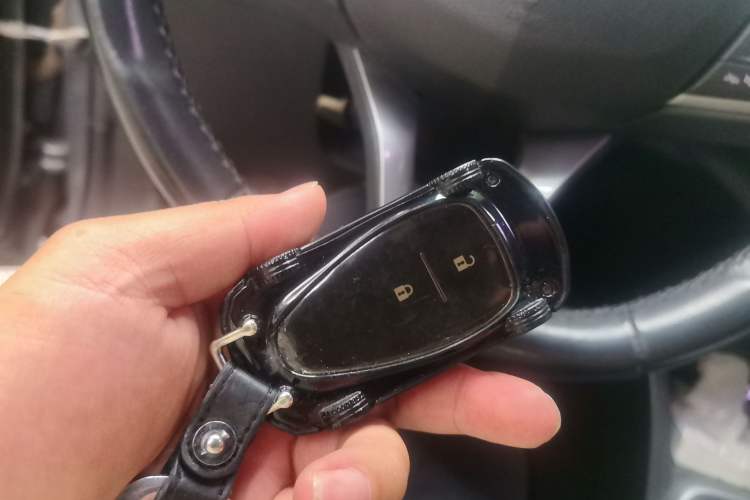 Used Chevrolet Trax 2019 Redline 335T CVT Luxury Edition China VI Standard Vehicle Key