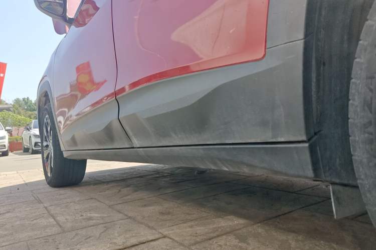 Used Chevrolet Trax 2019 Redline 335T CVT Top-Tier Model China VI Standard Left Side Sill