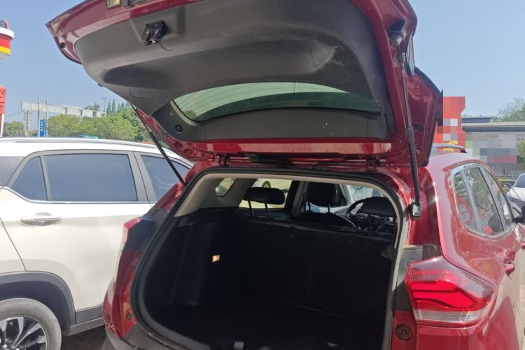 Used Chevrolet Trax 2019 Redline 335T CVT Top-Tier Model China VI Standard Trunk