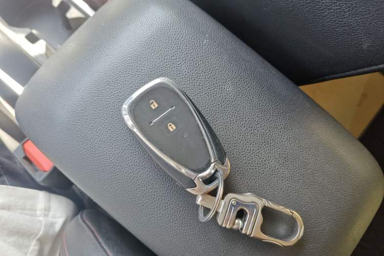 Used Chevrolet Trax 2019 Redline 335T CVT Top-Tier Model China VI Standard Vehicle Key