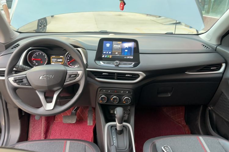 Used Chevrolet Trax 2019 Redline 335T CVT Top-Tier Model China VI Standard Center Console