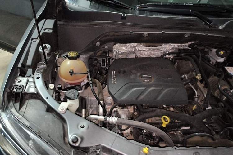 Used Chevrolet Trax 2019 Redline 335T CVT Trendy Version China VI Standard Engine Bay Right