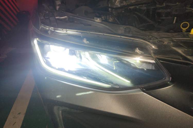 Used Chevrolet Trax 2019 Redline 335T CVT Top-Tier Model China VI Standard Exterior 6