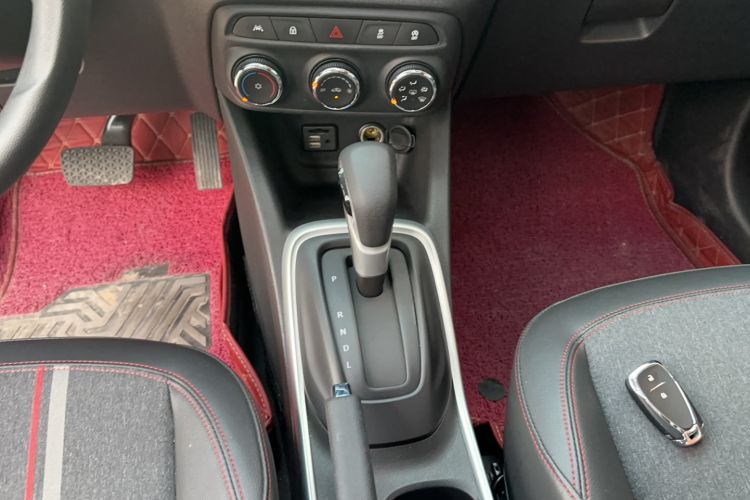Used Chevrolet Trax 2019 Redline 335T CVT Top-Tier Model China VI Standard Gear Lever